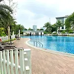 Delux 2 Bedroom Apt Opposite To National Convention Centre