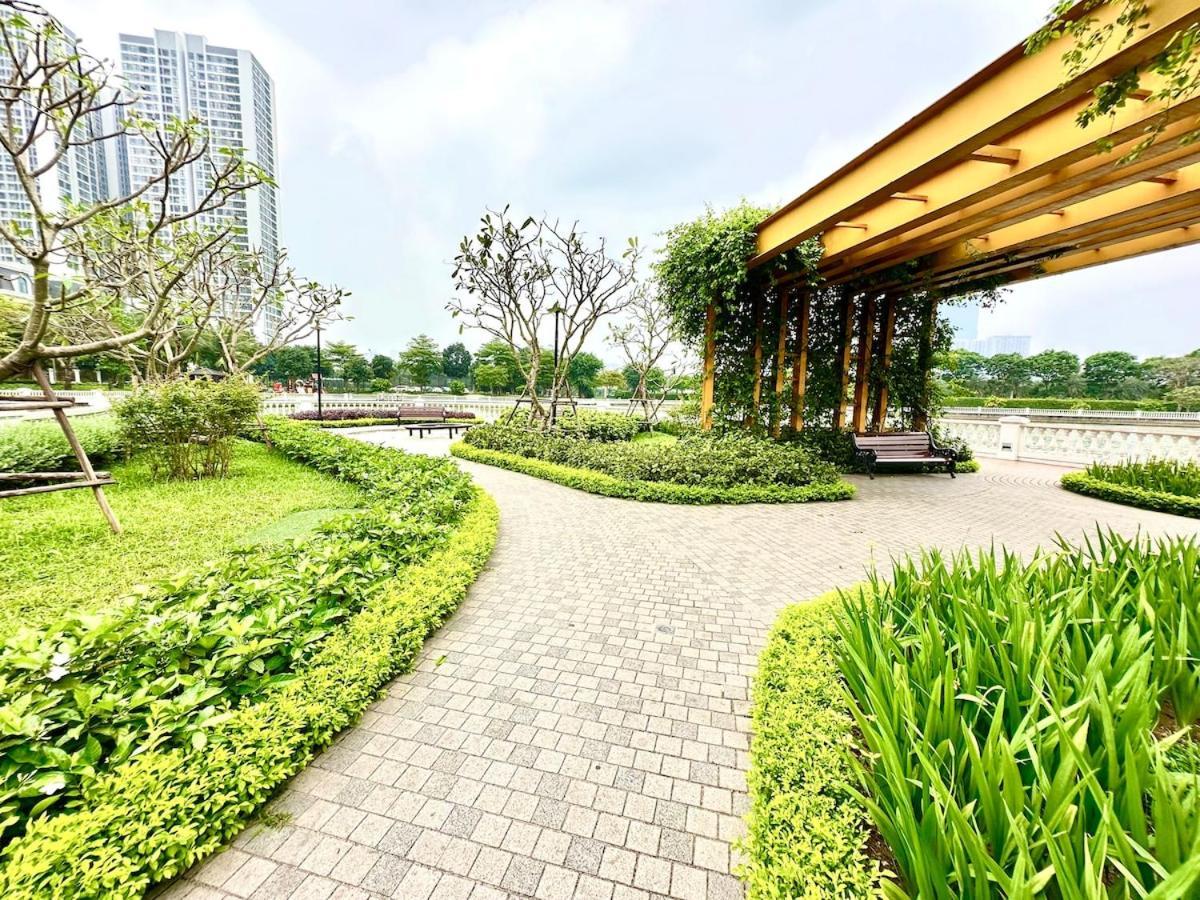 Delux 2 Bedroom Opposite To National Convention Centre * Hà Nội