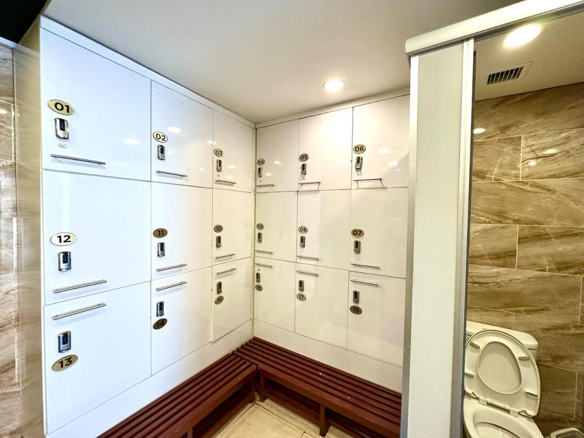 Delux 2 Bedroom Opposite To National Convention Centre Căn hộ *