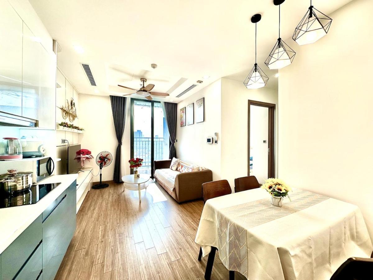 Căn hộ Delux 2 Bedroom Opposite To National Convention Centre *